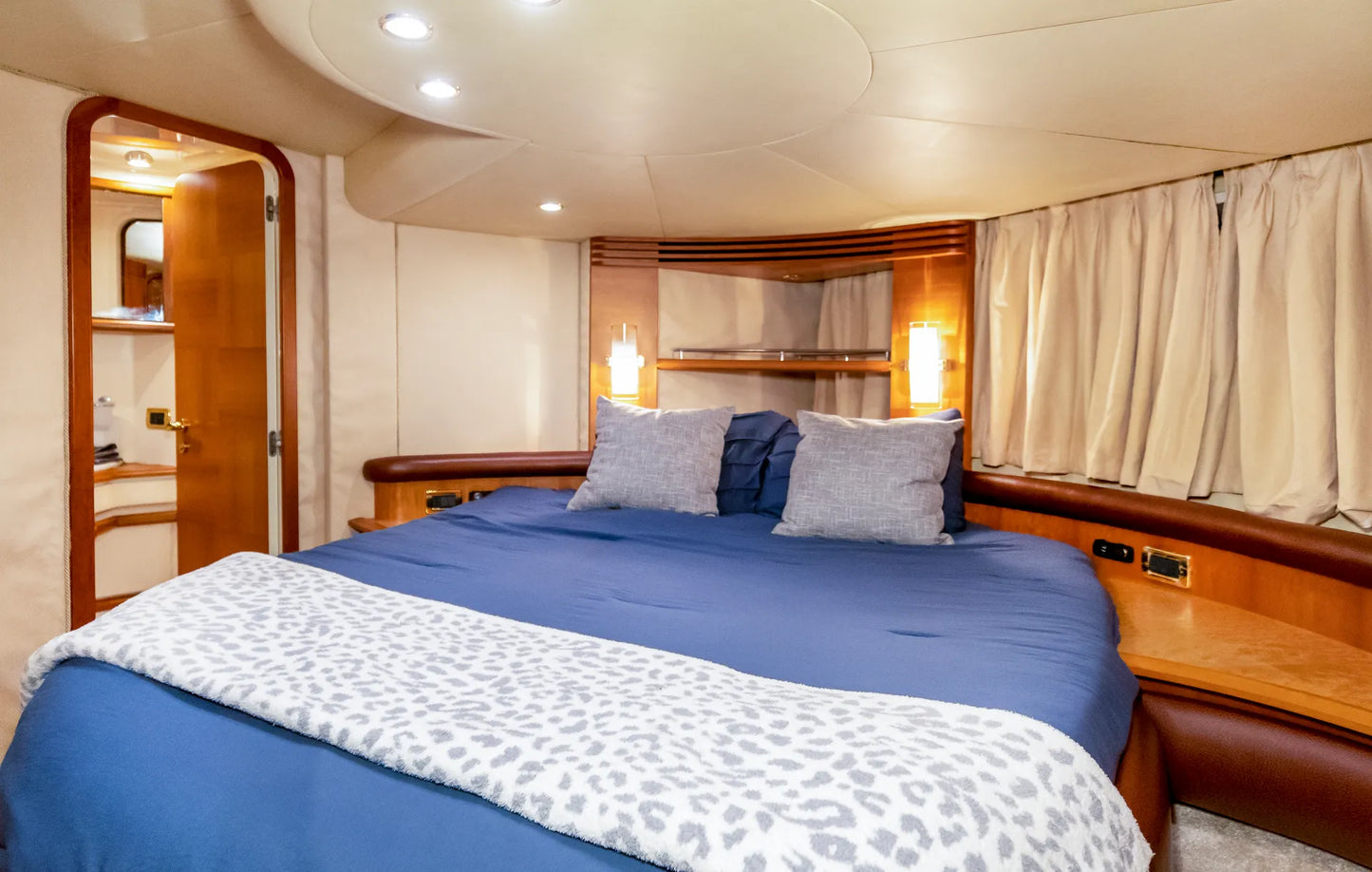 55’ Ft Miami Meridian Yacht
