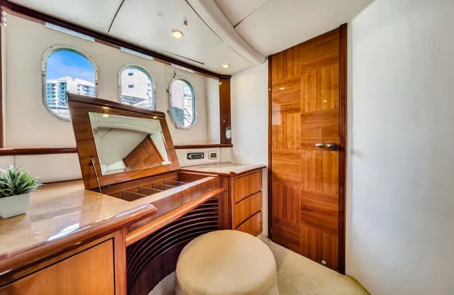 70’ Ft Miami Sealine Yacht