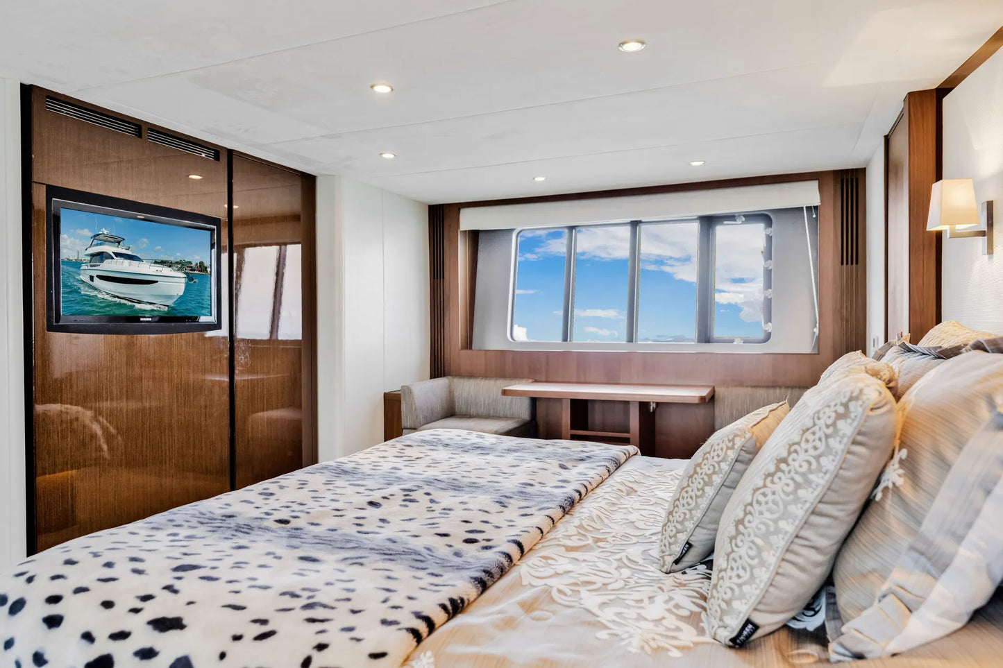 88’ Ft Miami Sirena Yacht